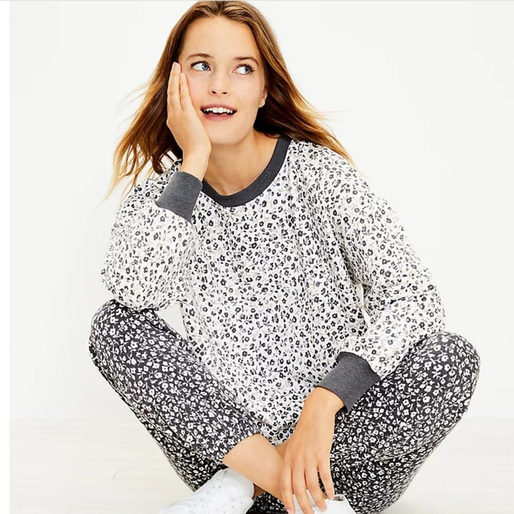 Lou & Grey Terry Knit Sweatshirt Large Ditzy Floral Pullover Comfy Casual NEW